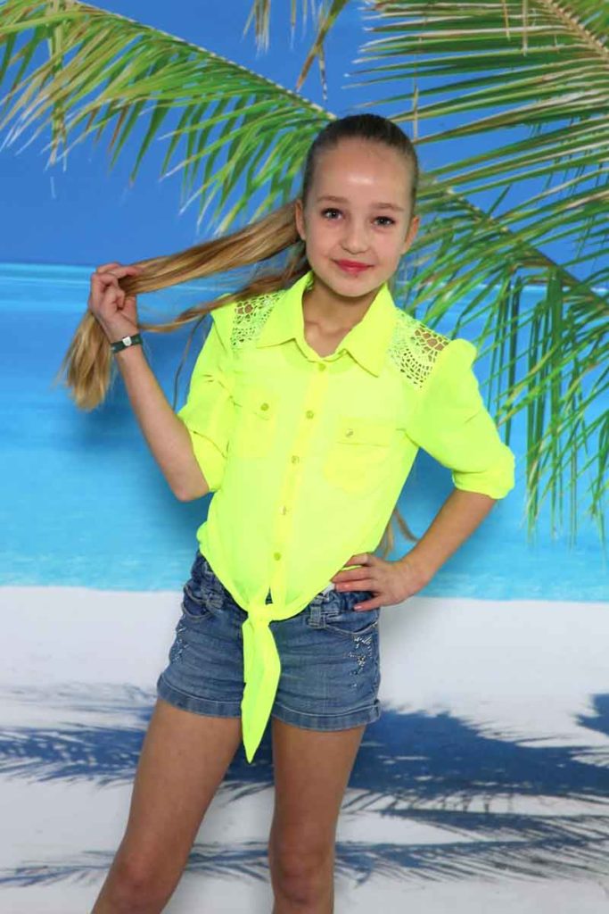 Kinderfeestje voor kinderen vanaf 8 jaar. Ibiza fotoshoot & visagie workshop. In een echte fotostudio. in Almere.