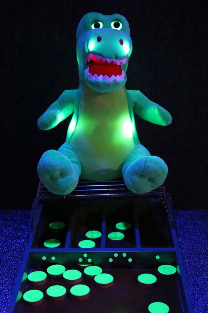 Dinosaurus glow in the dark spoelsel